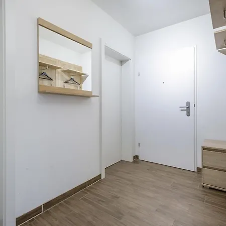 Emma 1 Xl Apartment